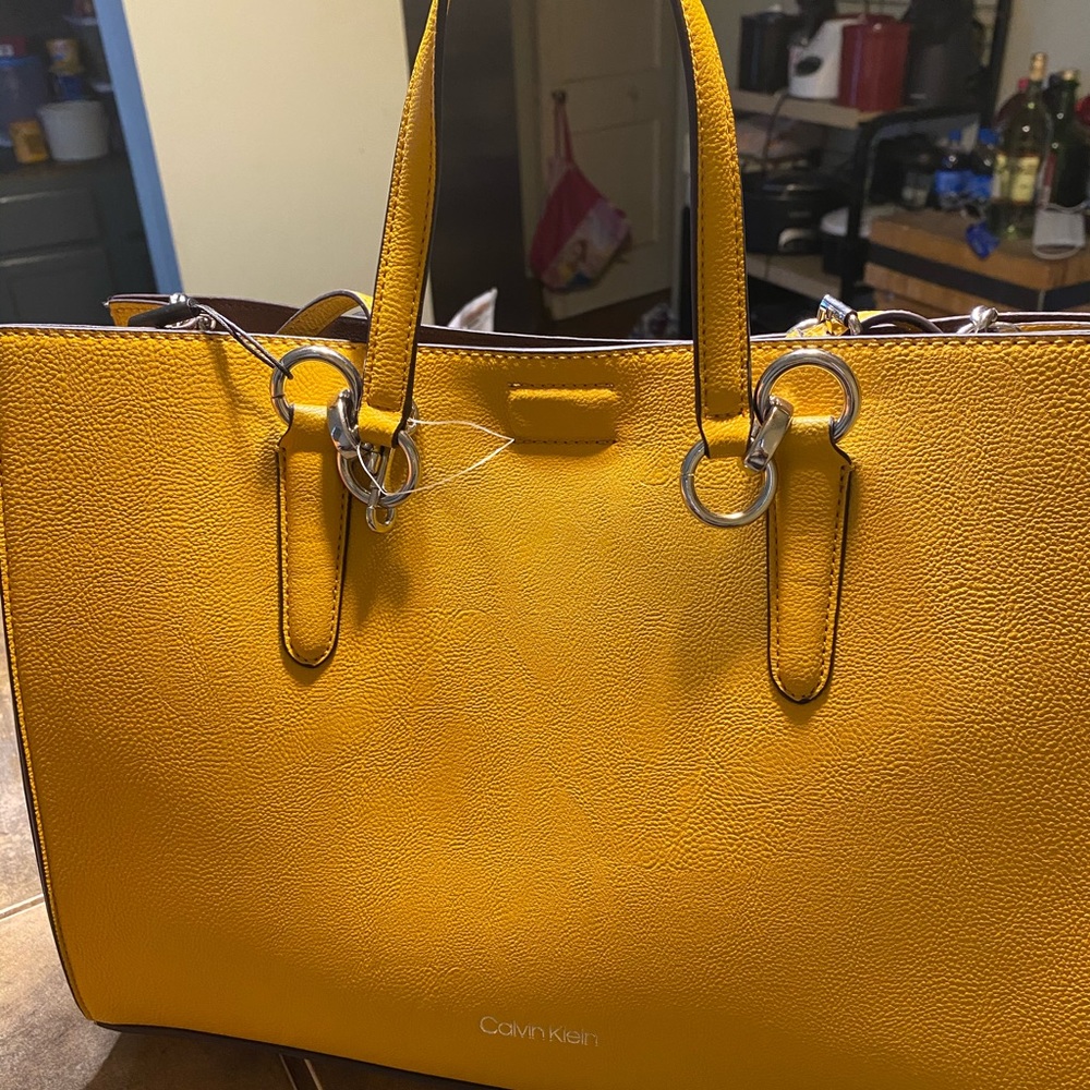 Shoulder bag matching wallet